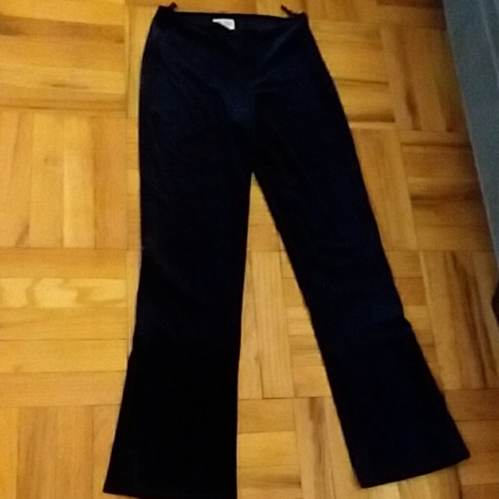 Karin Morgan black velour junior size large